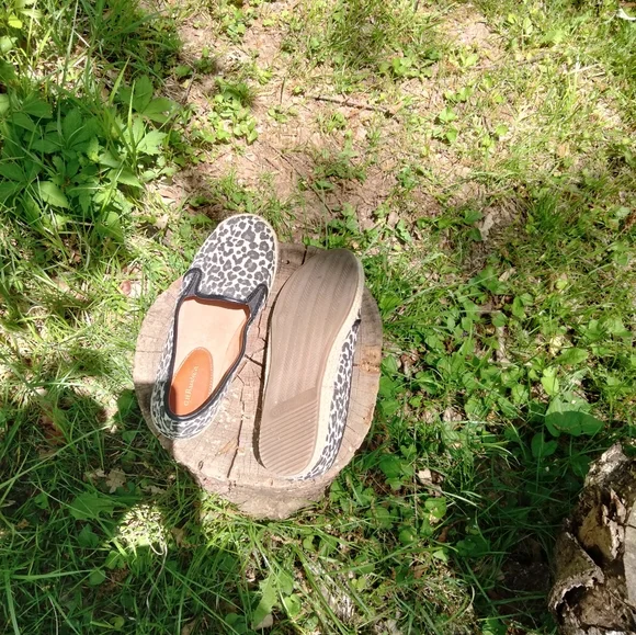 👀Big Discount!👀G.H.Bass Sophia Slip Ons in size 6 - Picture 4 of 4